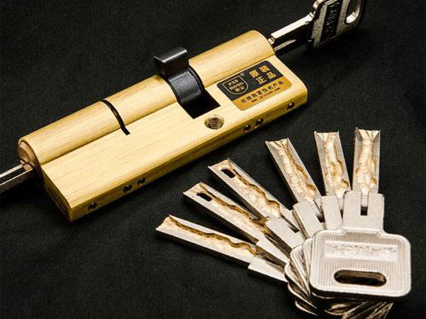 宏伟24小时上门开锁公司