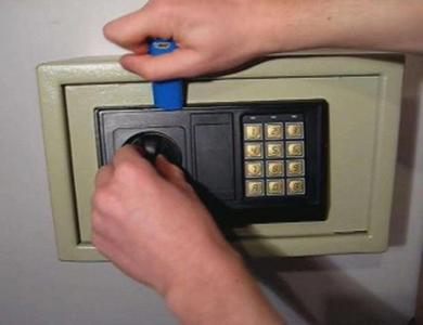 宏伟24小时上门开锁公司