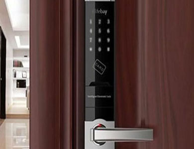 宏伟24小时上门开锁公司